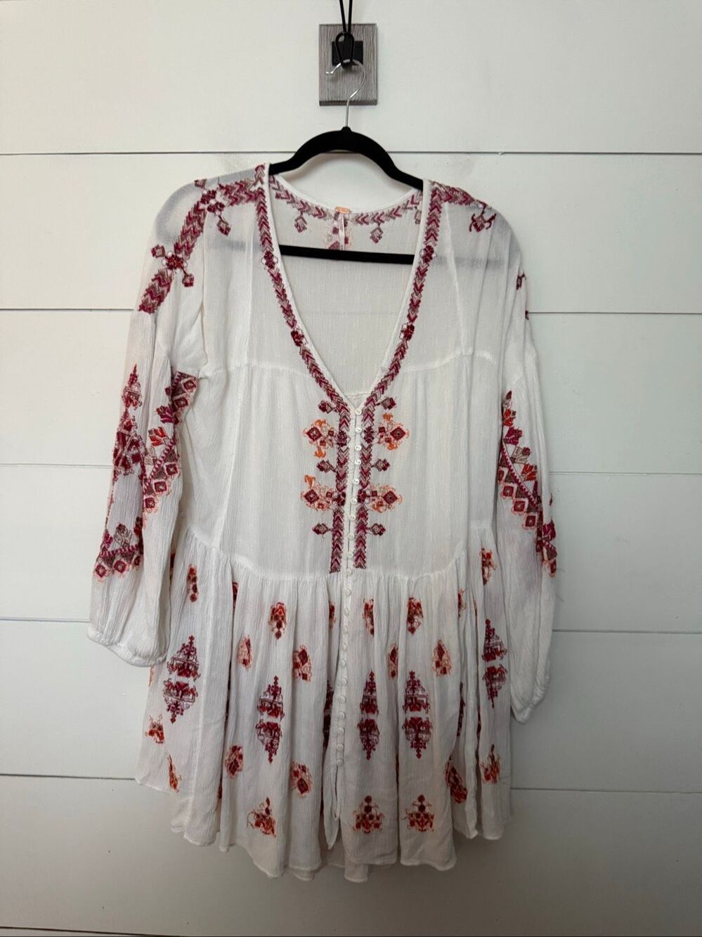 Free People Women’s Medium White Boho Embroidered Arianna Tunic Longsleeve Flowy